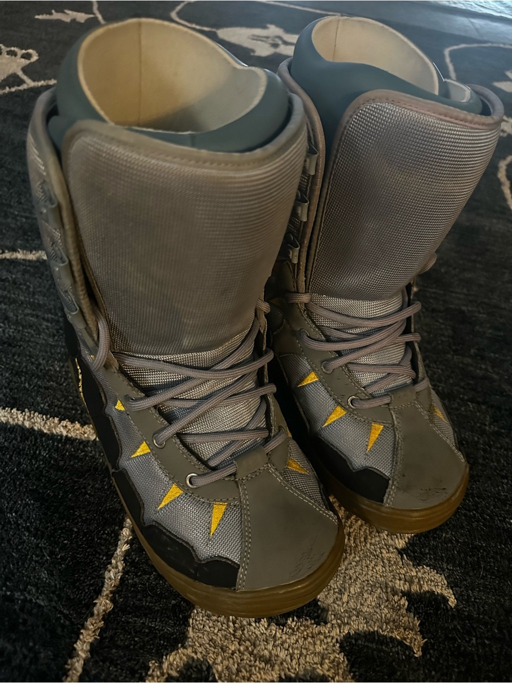 Burton Moto Snowboarding boots. Men’s size 9
